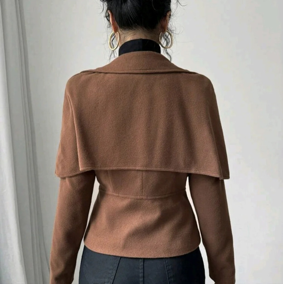 Collared Double Breasted Fitted Cape Jacket - Picture 2 of 6